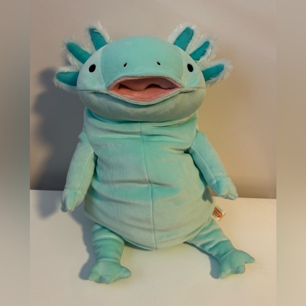 Shinada Global Large Pastel Mint Blue Axolotl